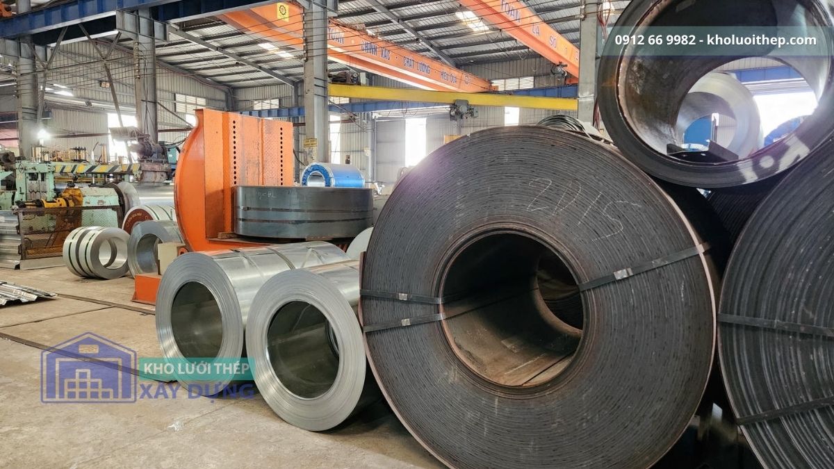 Lưới dập giãn làm vách ngăn phân chia không gian hiện đại
